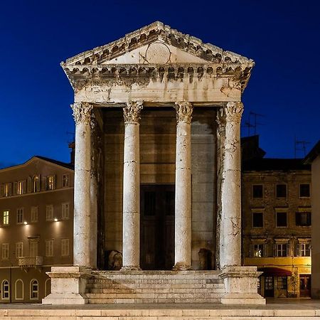 Central Augustus App Pula Exterior photo